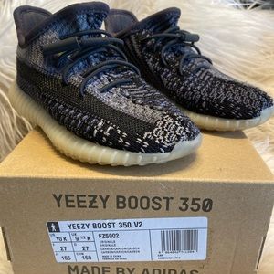 Yeezy Boost 350 V2 Carbon